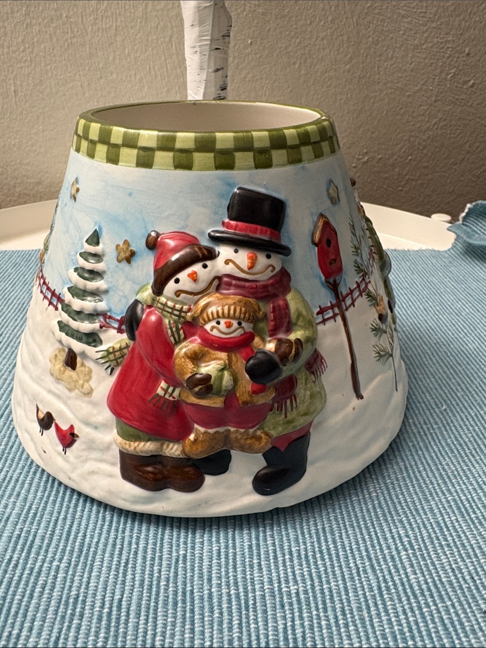 Yankee Candle Family Snowman Ceramic Lamp Shade in Red, Green & White